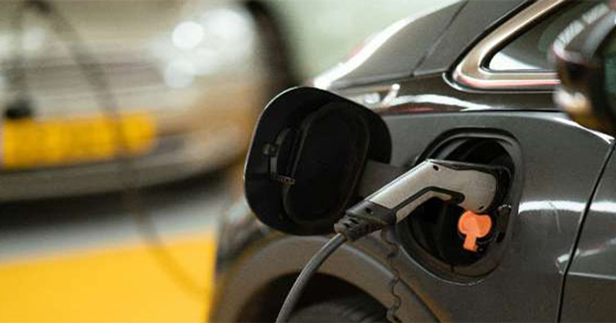 Electric Car Charging at the Airport: What EV Drivers Need to Know